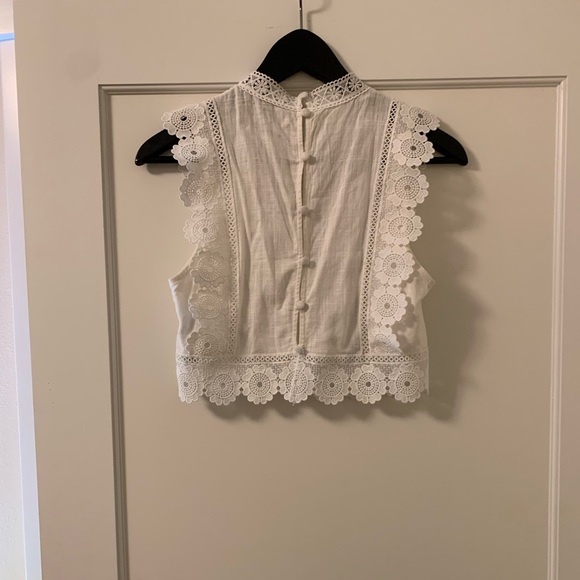 White blouse with flower embroidery - Picture 2 of 3